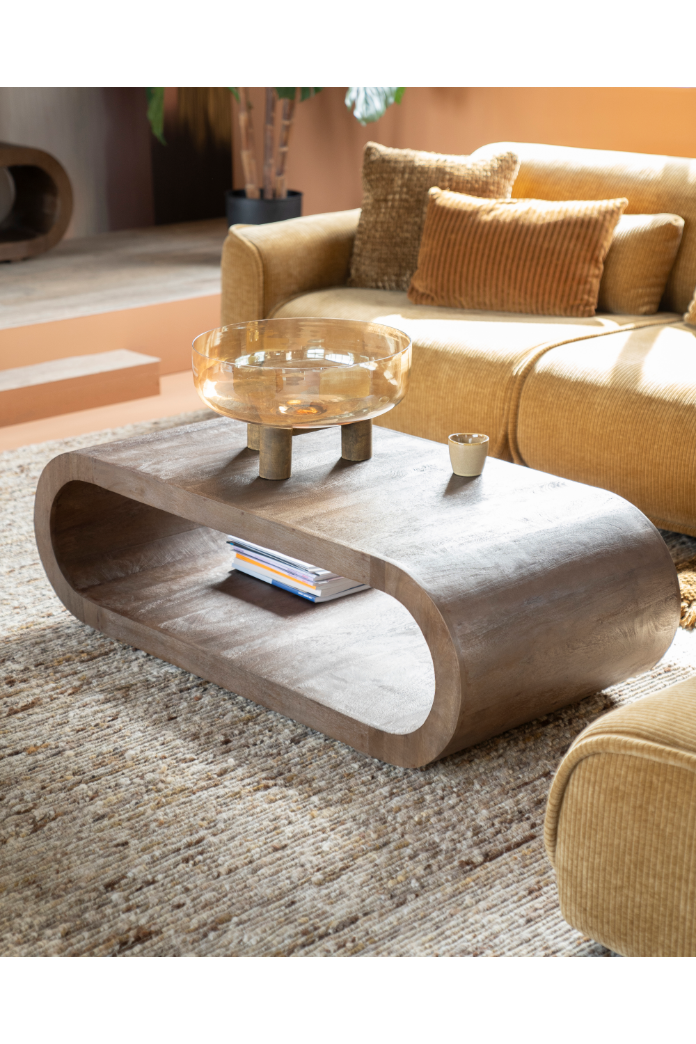 Table basse oblongue en bois de manguier