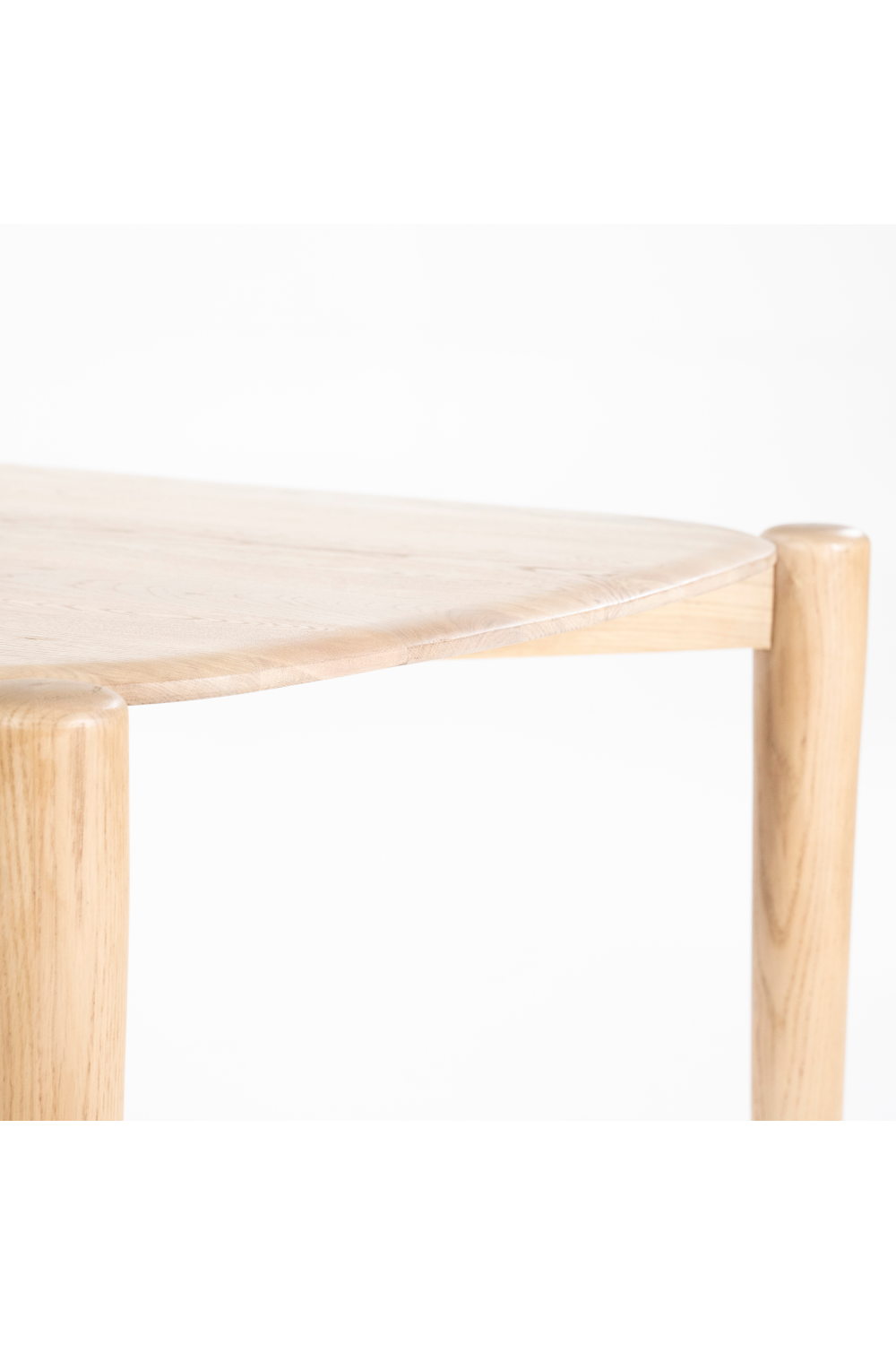 Table à manger scandinave en chêne