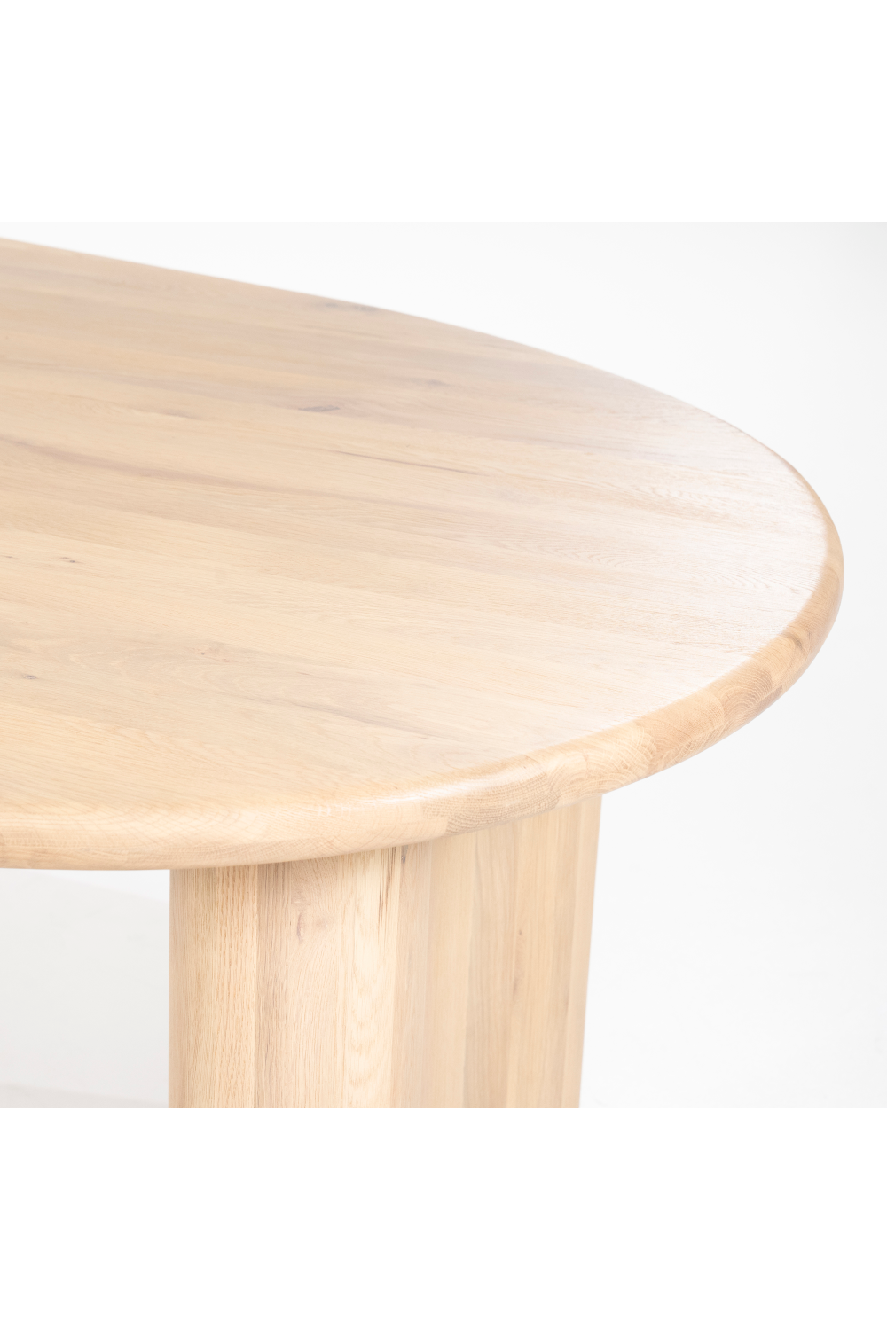 Table à manger biologique en chêne verni naturel