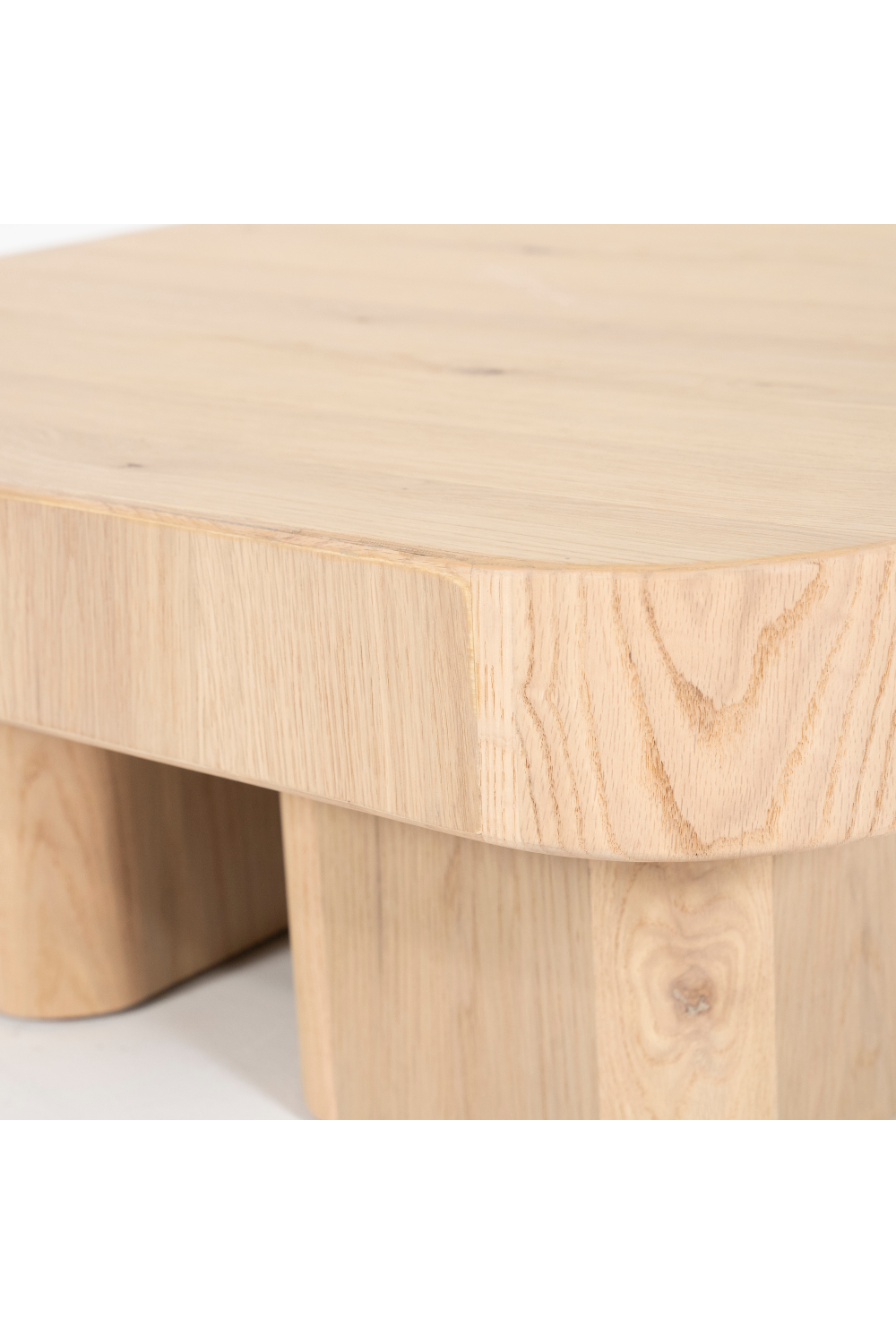 Table basse carrée en chêne