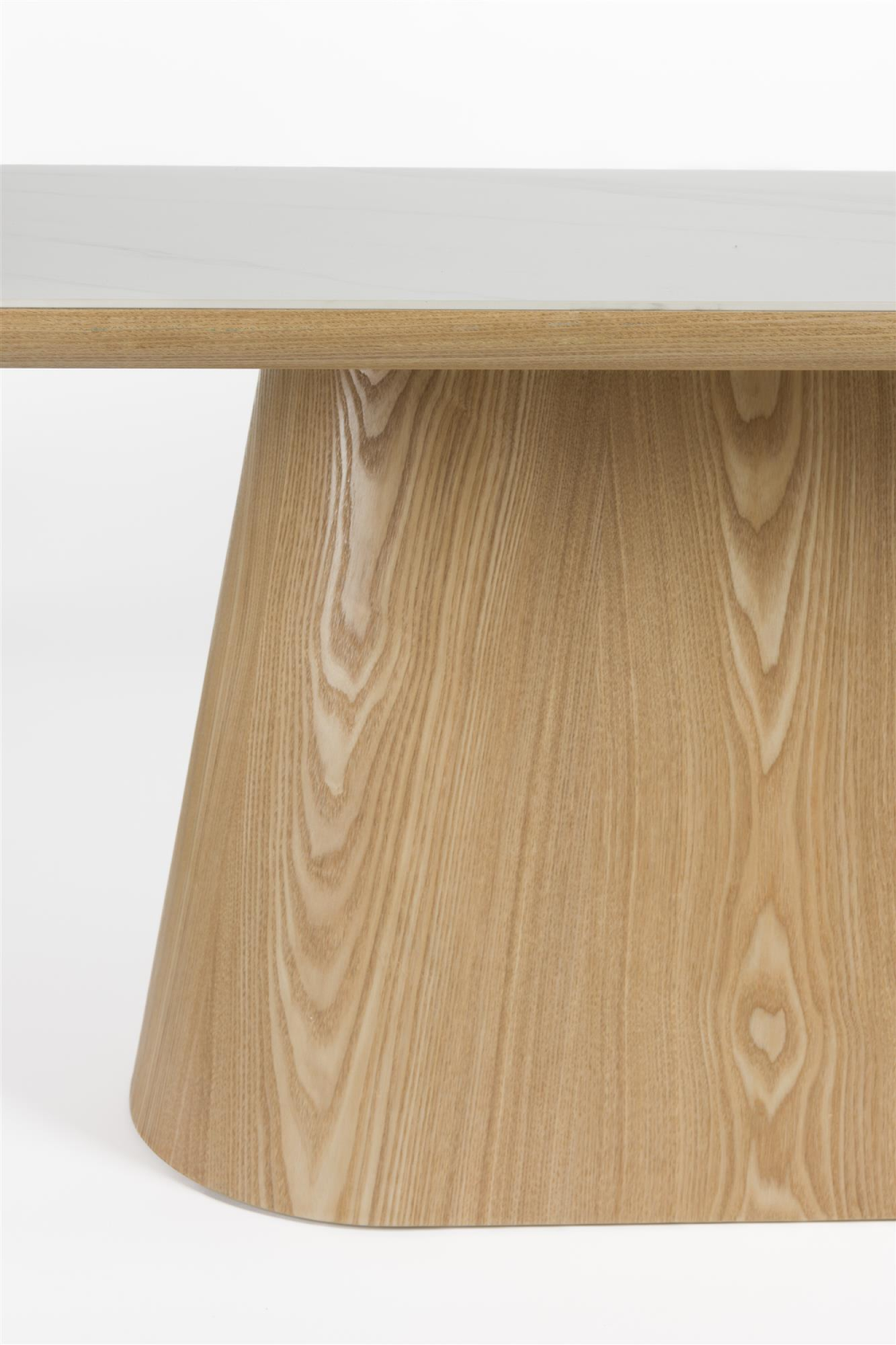 Table à manger ovale en bois