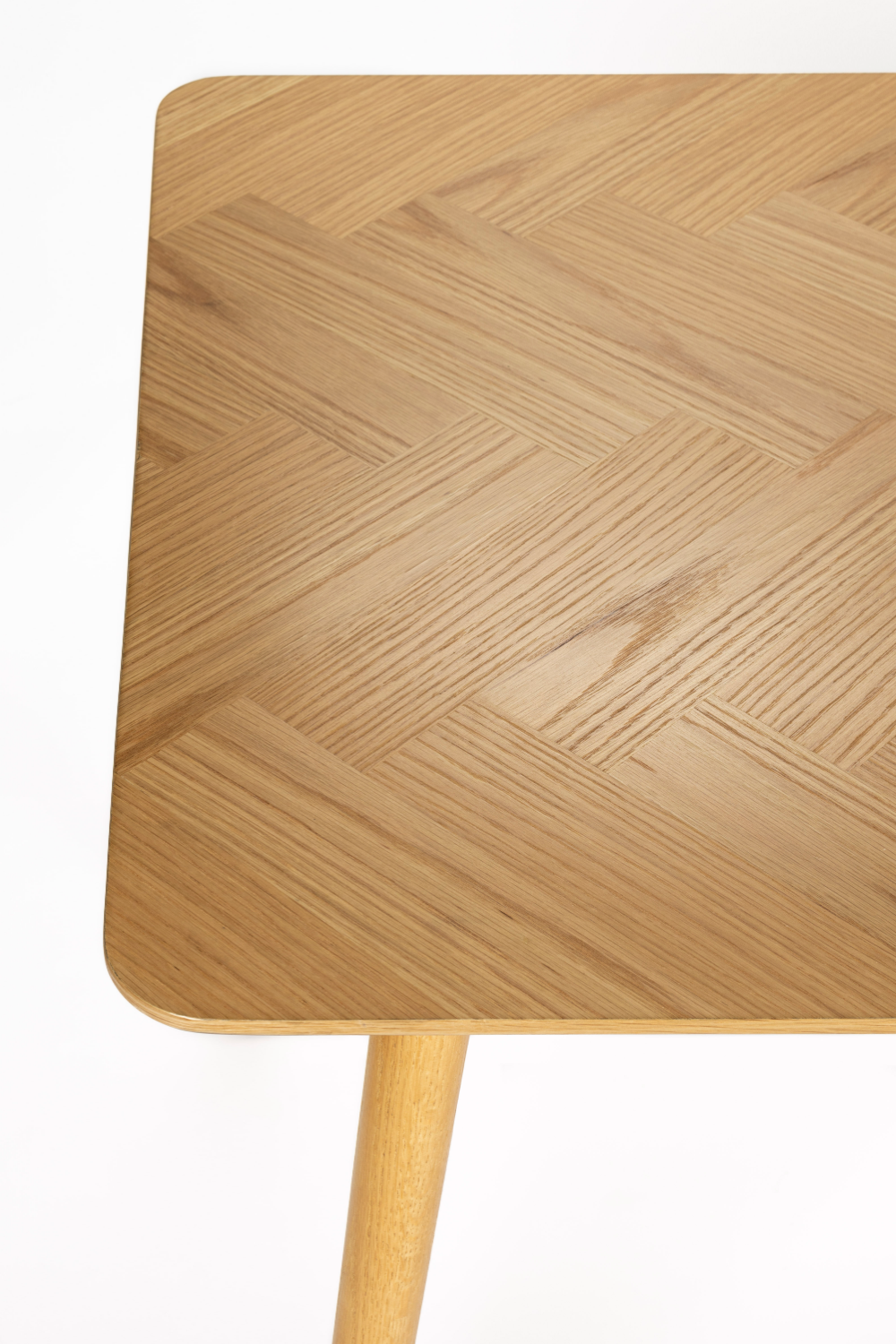 Table de salle à manger moderne en teck