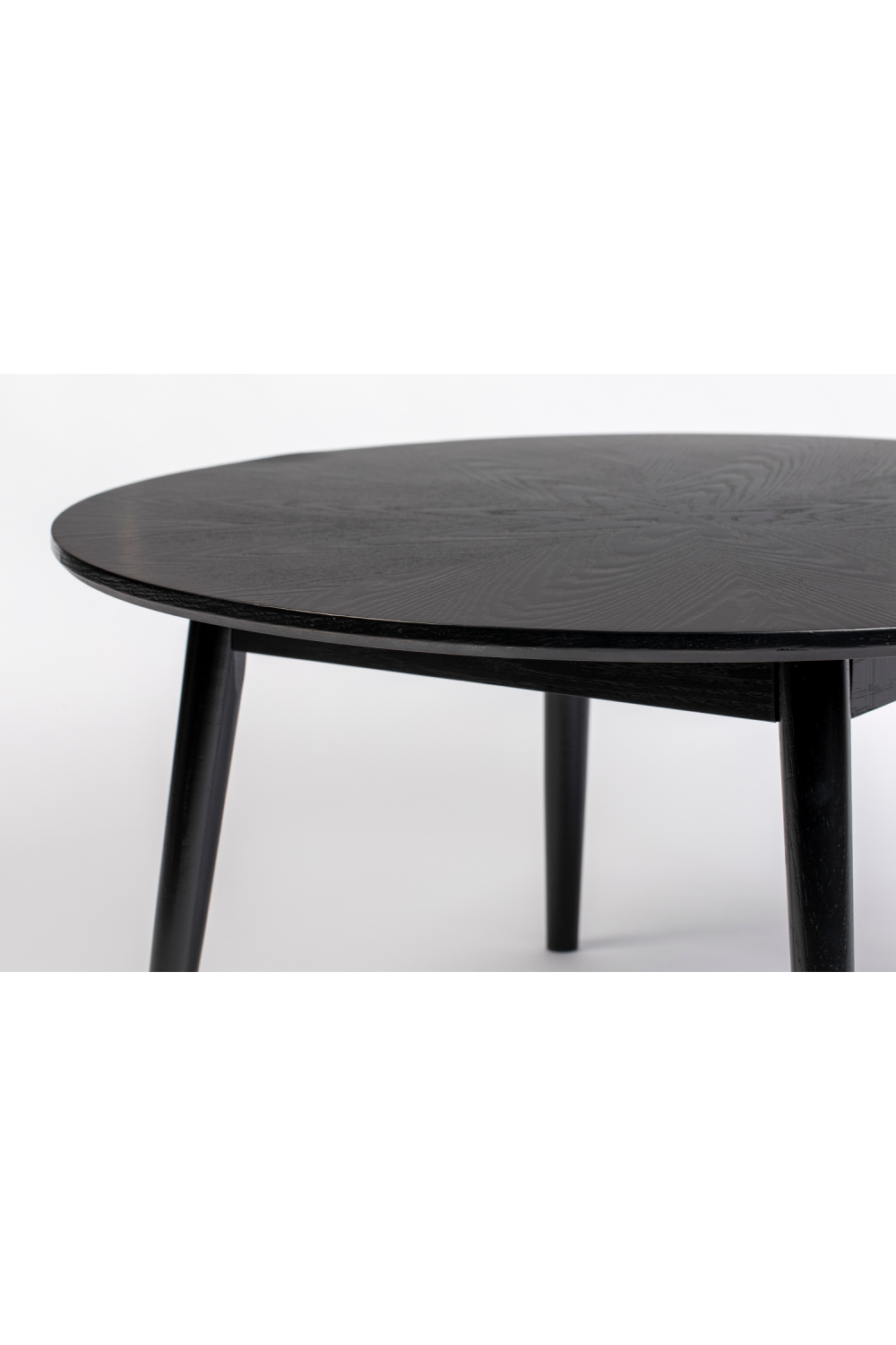 Table basse en bois noir