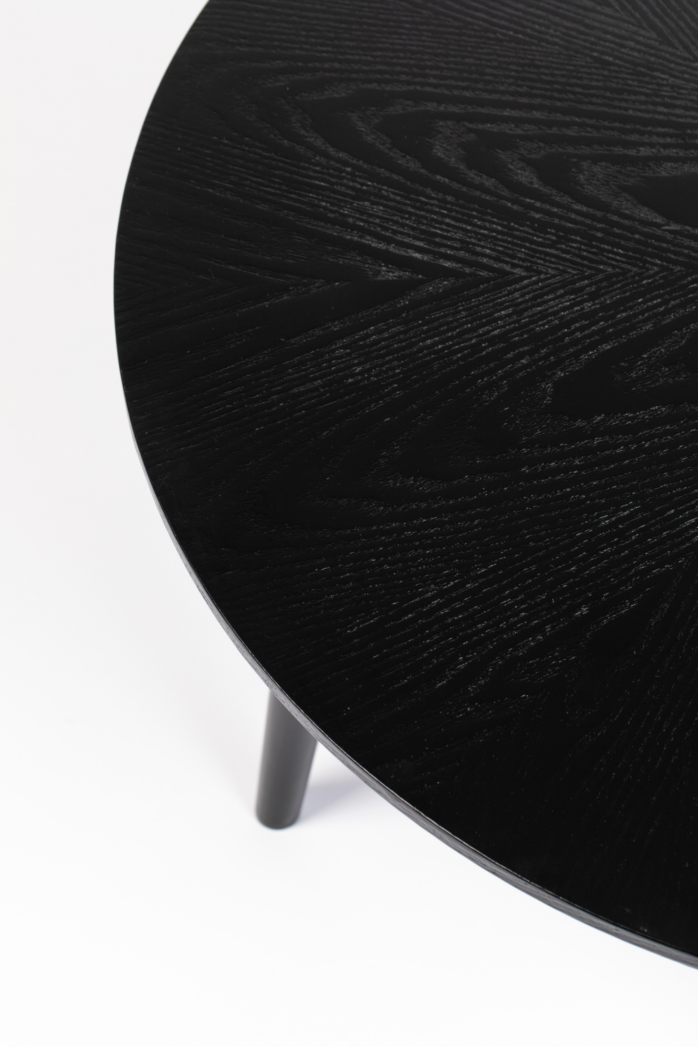 Table basse en bois noir