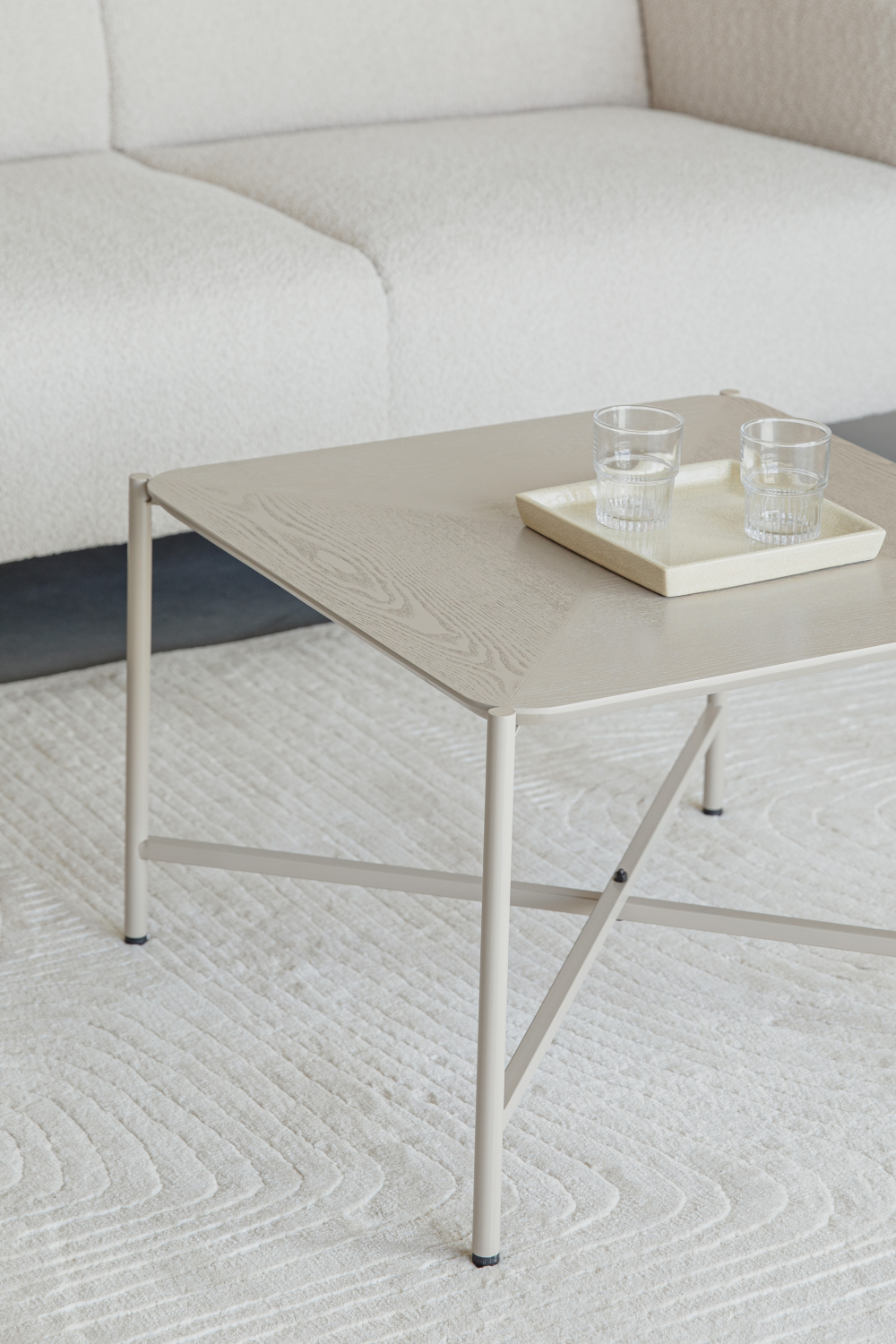Table basse carrée