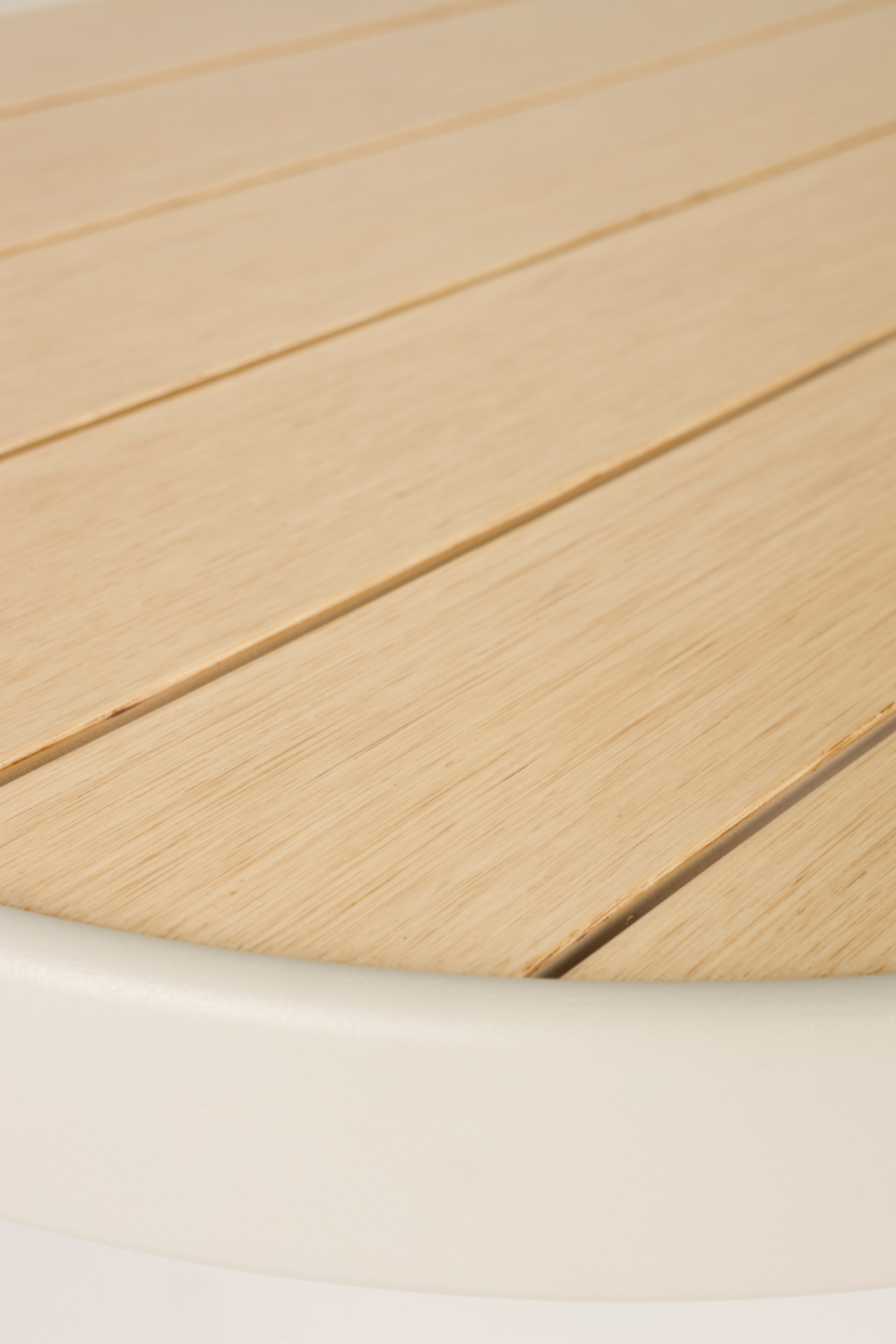 Table basse en aluminium beige