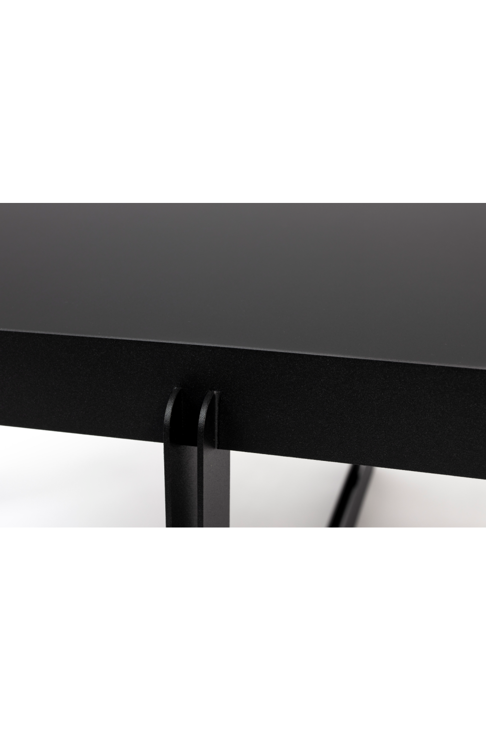 Table basse ovale à piètement croisé